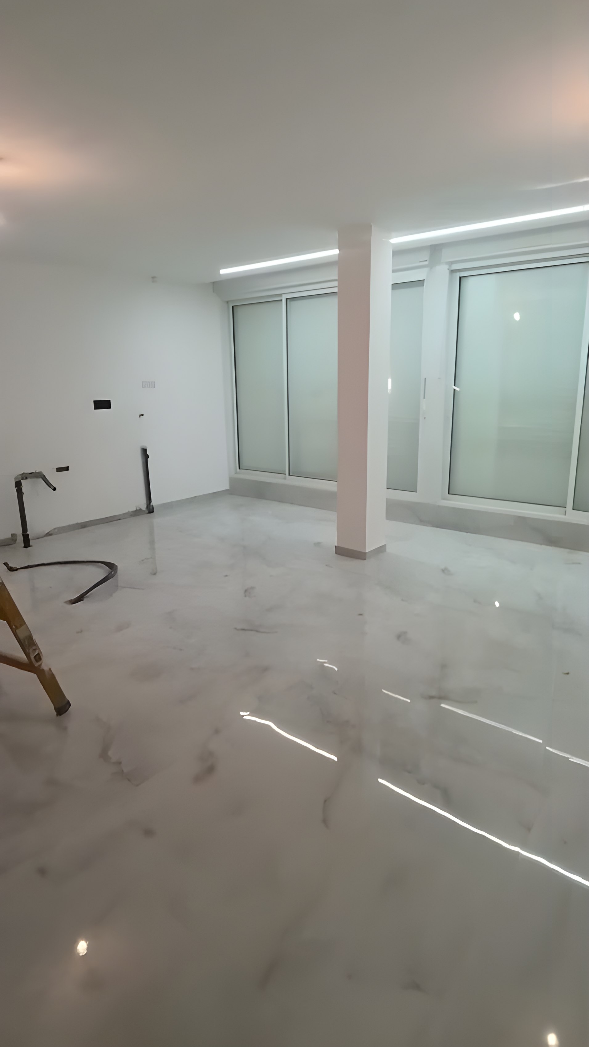 החלל המרכזי הבהיר לאחר השיפוץ בקינג ג׳ורג׳, תל אביב